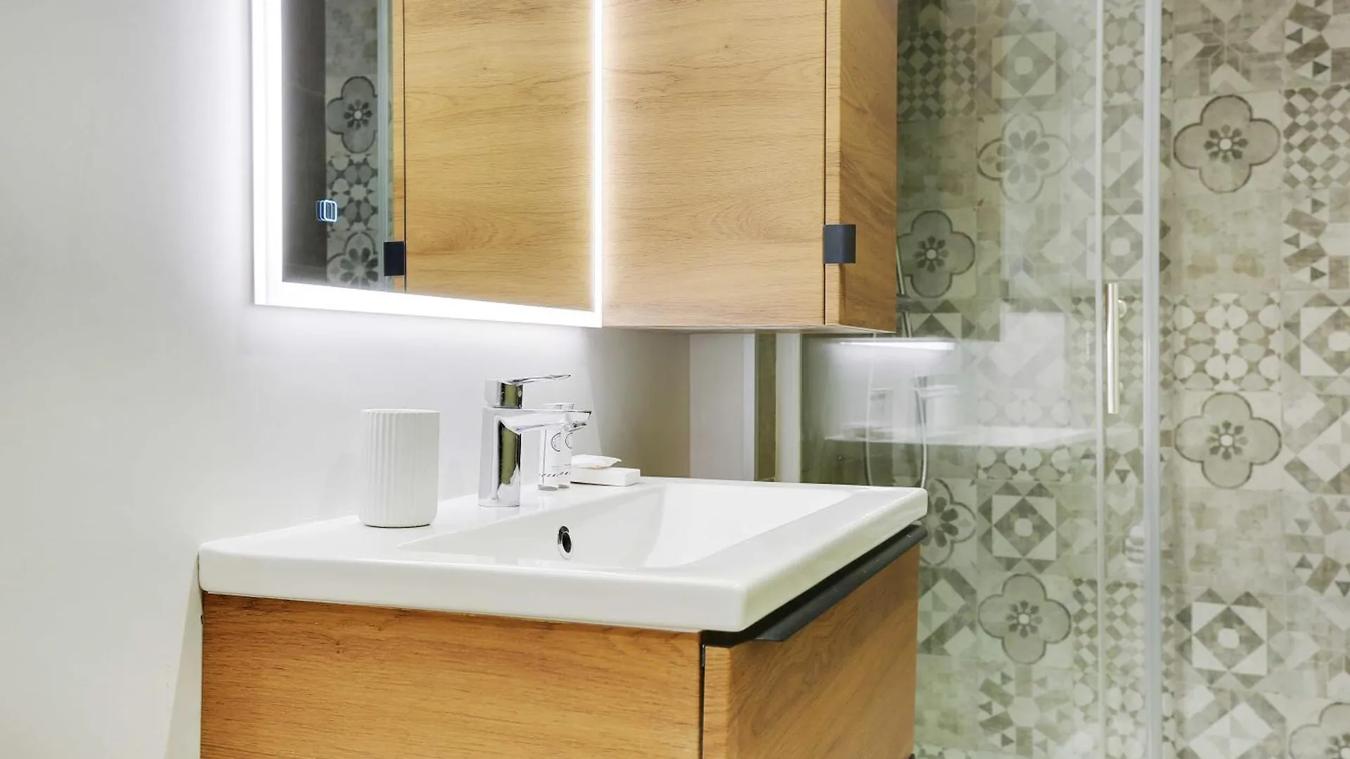 Wonderful - 1br-5p - Sacre Coeur Apartment *